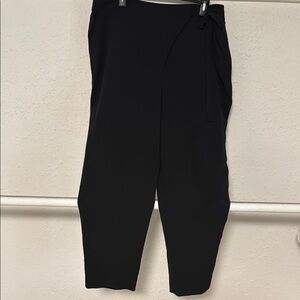 Vince Camuto Black Ankle Cropped Pants